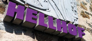 Hellhof Schriftzug Eingang Logo
